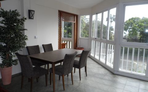 Apartment in Floreal - Good standing apartment 