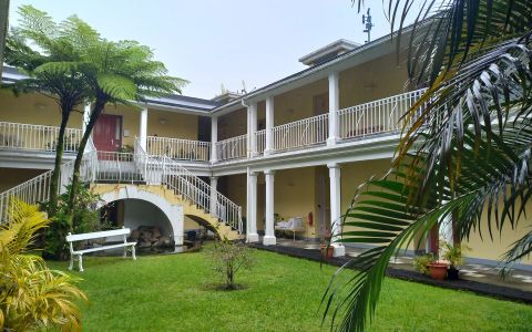 Apartment in Curepipe - Good opportunity in senior residence complex!
